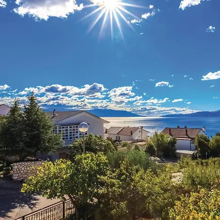 Awesome In Apartmán Novi Vinodolski